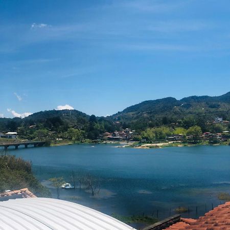 Lake View Hostel Guatapé Extérieur photo