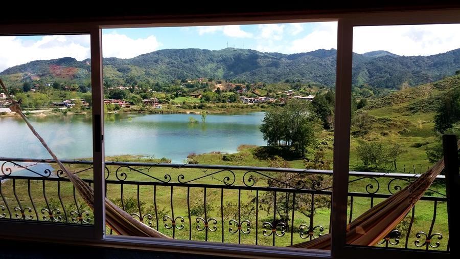 Lake View Hostel Guatapé Extérieur photo